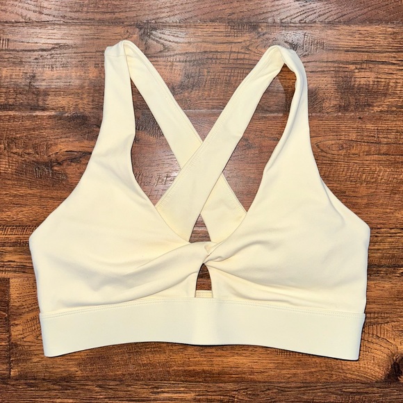 Fabletics Other - 🌟FINAL PRICE🌟 Oasis Twist-Front Sports Bra Fabletics